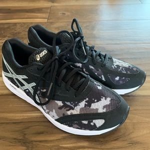 ASICS Amplica Athletic Shoes